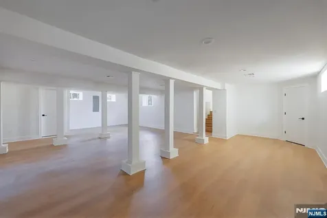 287 Orange Road Montclair NJ 07042