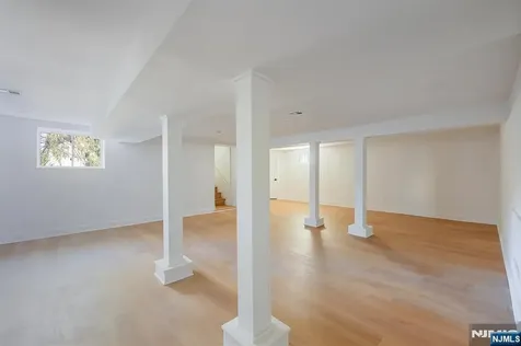 287 Orange Road Montclair NJ 07042