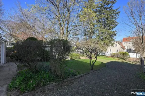 287 Orange Road Montclair NJ 07042