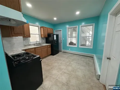 192 Edmund Avenue Paterson NJ 07502
