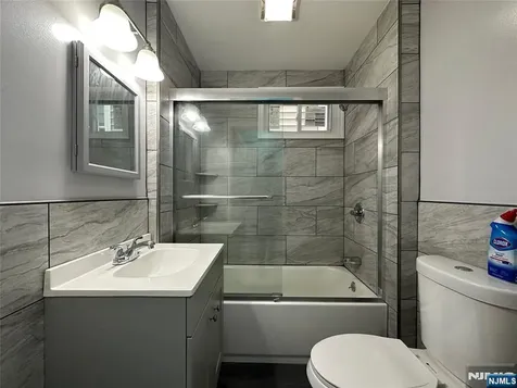192 Edmund Avenue Paterson NJ 07502