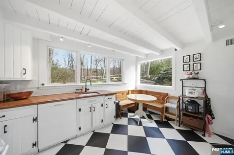109 Taylortown Road Montville Township NJ 07005