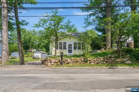 63 Franklin Road Denville Township NJ 07834