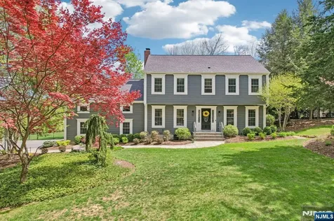 52 Stonefence Road Oakland NJ 07436