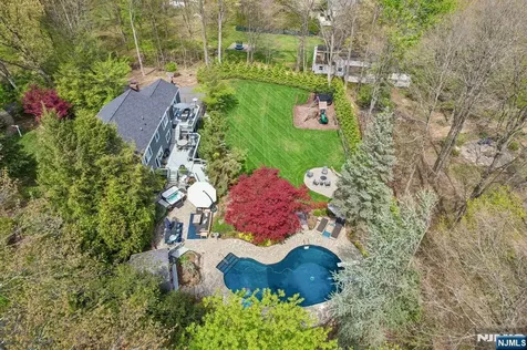 52 Stonefence Road Oakland NJ 07436