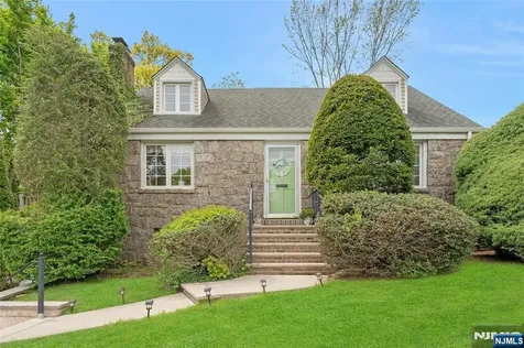 631 Cooper Avenue Oradell NJ 07649
