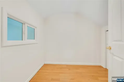 631 Cooper Avenue Oradell NJ 07649