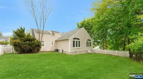 631 Cooper Avenue Oradell NJ 07649