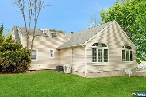 631 Cooper Avenue Oradell NJ 07649