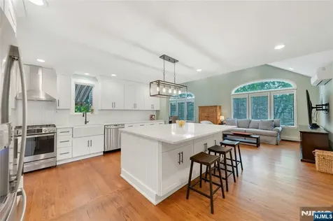 631 Cooper Avenue Oradell NJ 07649