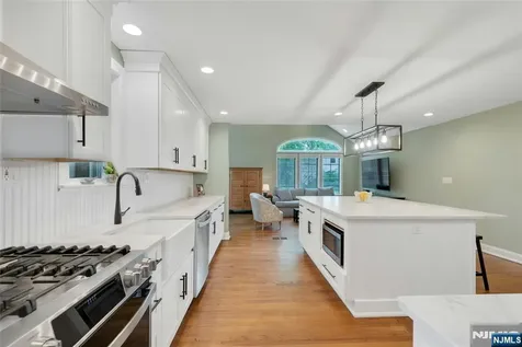631 Cooper Avenue Oradell NJ 07649