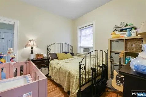 137 Valley Road Montclair NJ 07042