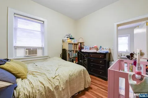 137 Valley Road Montclair NJ 07042