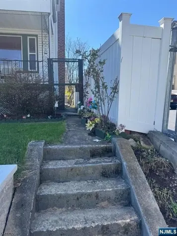 14 Helen Place Newark NJ 07106
