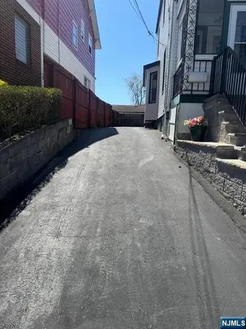 14 Helen Place Newark NJ 07106