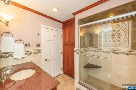 47 Laurel Drive Wayne NJ 07470