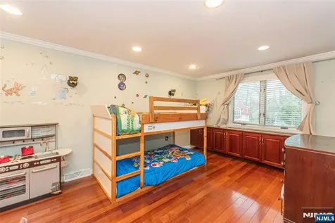 47 Laurel Drive Wayne NJ 07470
