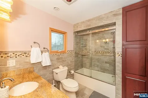 47 Laurel Drive Wayne NJ 07470