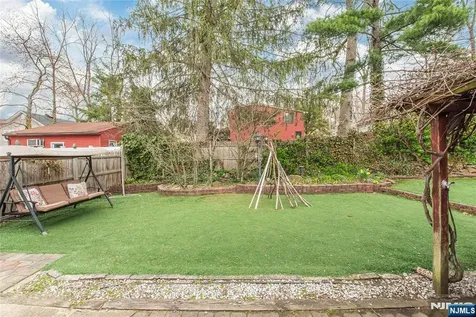 47 Laurel Drive Wayne NJ 07470