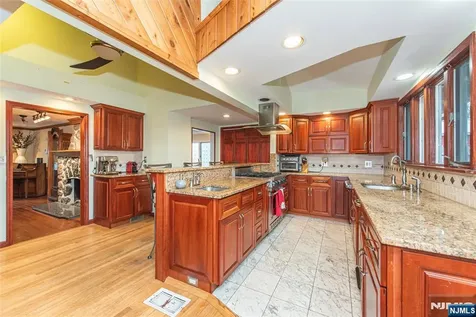 47 Laurel Drive Wayne NJ 07470