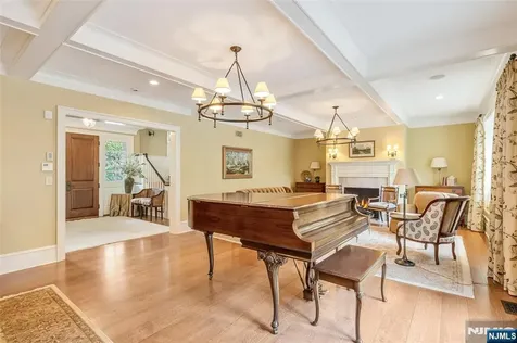 259 Indian Trail Drive Franklin Lakes NJ 07417