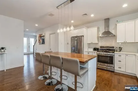 179 5th Street Cresskill NJ 07626
