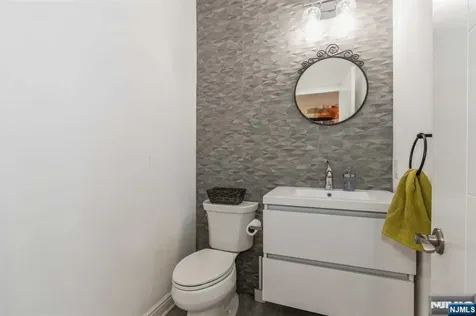 179 5th Street Cresskill NJ 07626