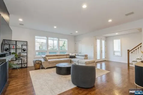179 5th Street Cresskill NJ 07626