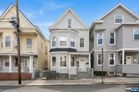 76 4th Street Paterson NJ 07522