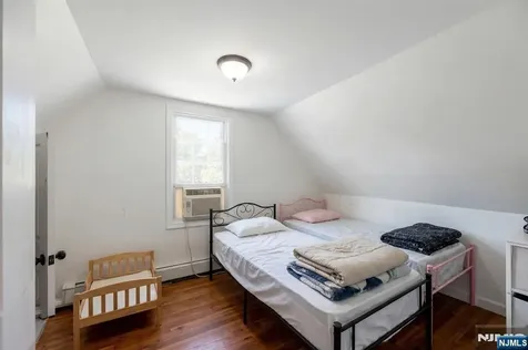 76 4th Street Paterson NJ 07522