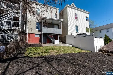 76 4th Street Paterson NJ 07522