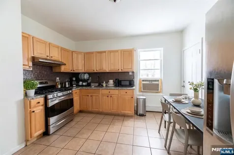 76 4th Street Paterson NJ 07522