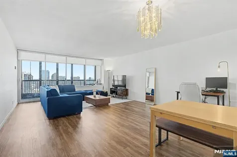 5 Horizon Fort Lee NJ 07024