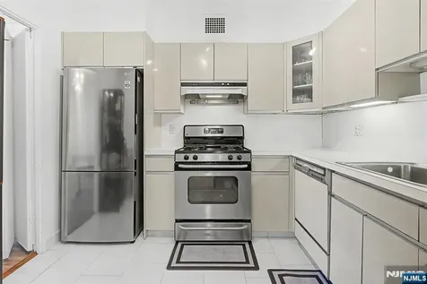 5 Horizon Fort Lee NJ 07024