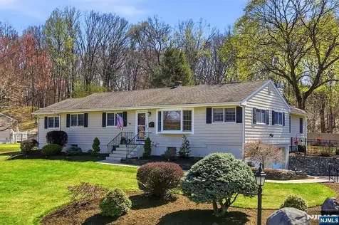 165 Page Drive Oakland NJ 07436