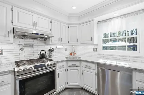 165 Page Drive Oakland NJ 07436