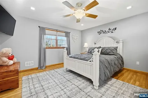 165 Page Drive Oakland NJ 07436