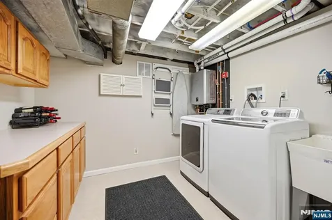 165 Page Drive Oakland NJ 07436