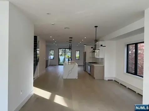 207 4th Street Palisades Park NJ 07650