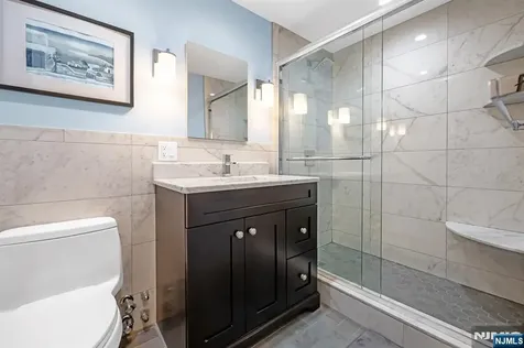 2000 Linwood Avenue Fort Lee NJ 07024