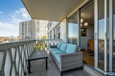2000 Linwood Avenue Fort Lee NJ 07024