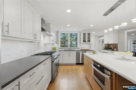 89 Surrey Lane Tenafly NJ 07670