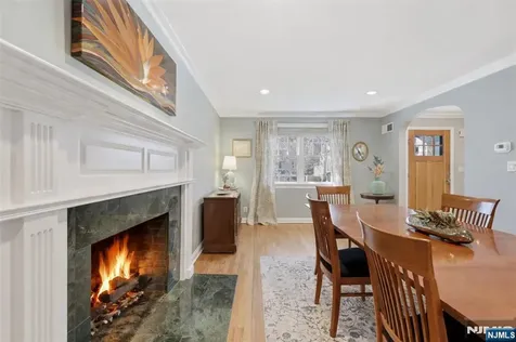 89 Surrey Lane Tenafly NJ 07670