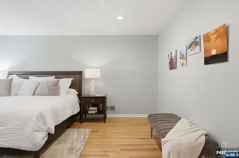 89 Surrey Lane Tenafly NJ 07670