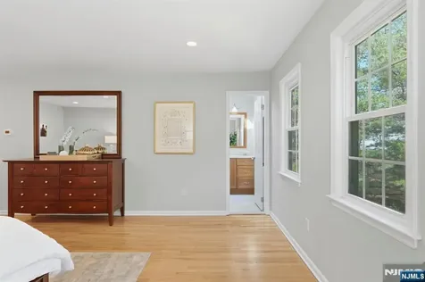 89 Surrey Lane Tenafly NJ 07670