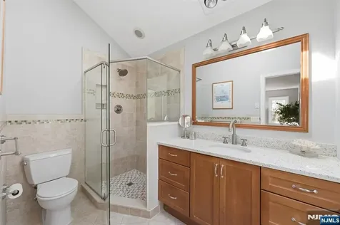 89 Surrey Lane Tenafly NJ 07670