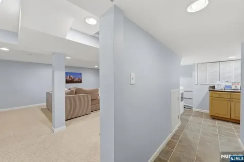 89 Surrey Lane Tenafly NJ 07670