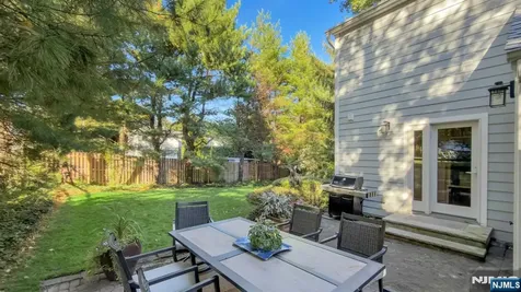 89 Surrey Lane Tenafly NJ 07670