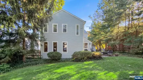 89 Surrey Lane Tenafly NJ 07670