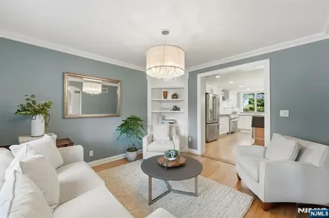 89 Surrey Lane Tenafly NJ 07670